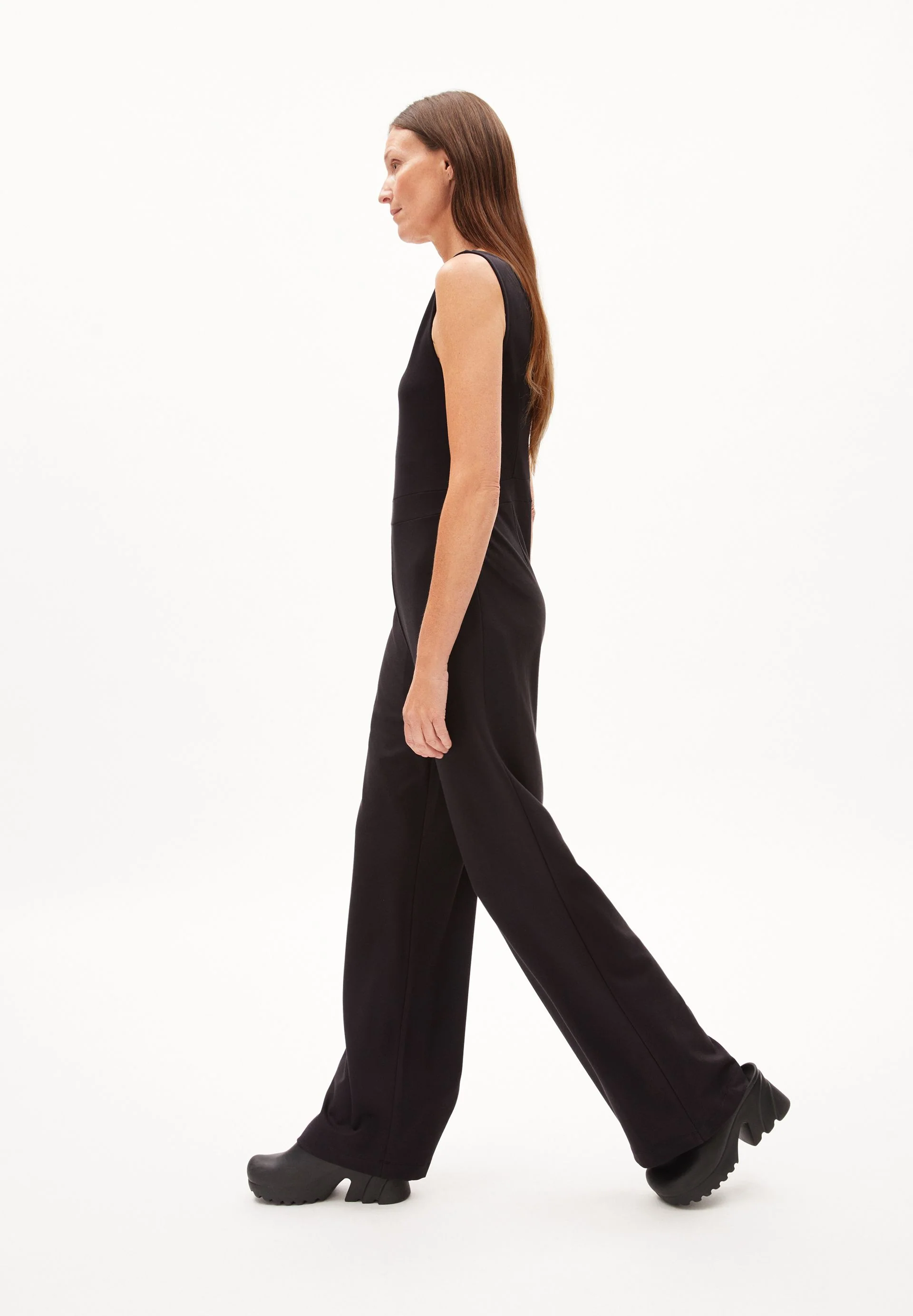 AYRIANAA | black