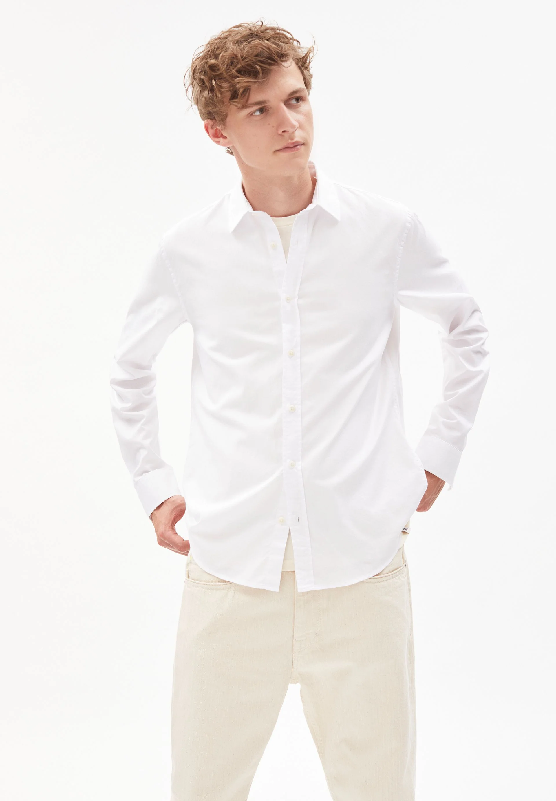 QUAADI | white