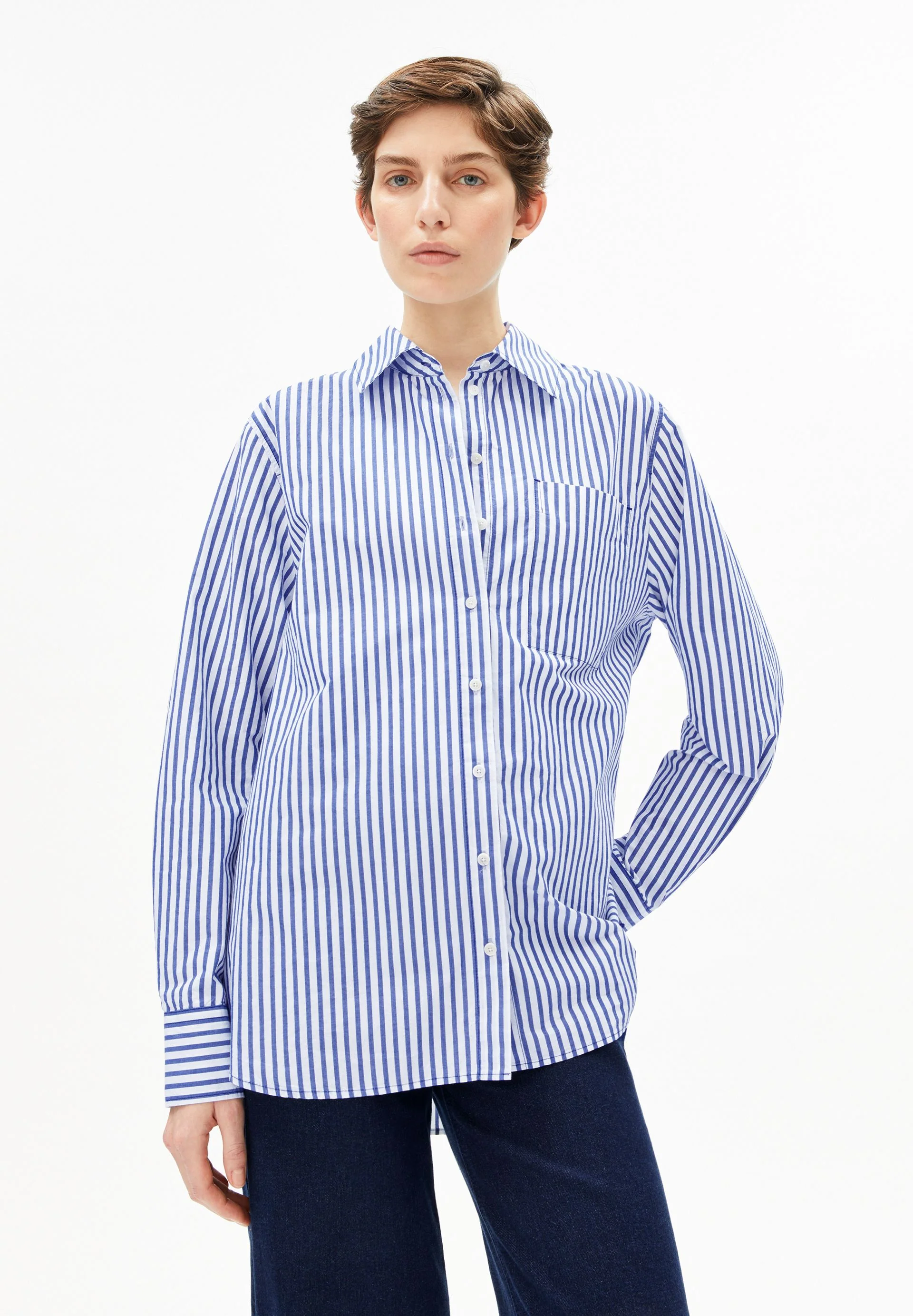 GESTREIFTE WEITE POPLIN BLUSE | white-dynamo blue